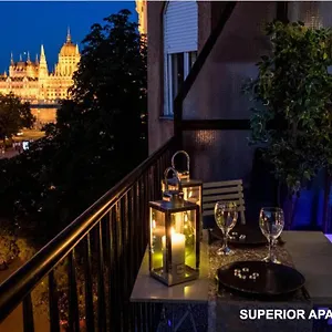 Bpr Agathé Elegant With Parliament View Apartamento Budapest