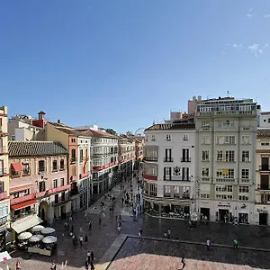 iloftmalaga-plaza-constitucion-larios.hotelsinnerja.org/